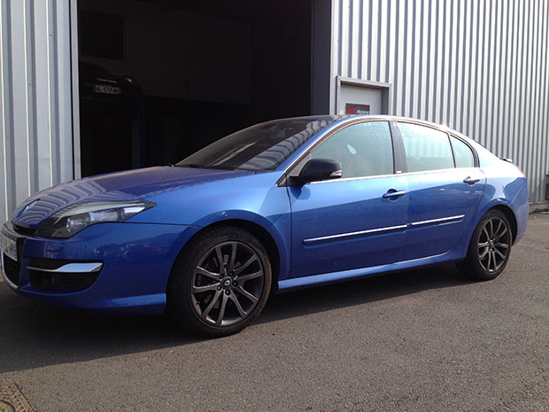 LAGUNA-3-GT-2.0-DCI-180-A-210-CV-(3)